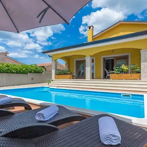 Villa Mala, Poreč